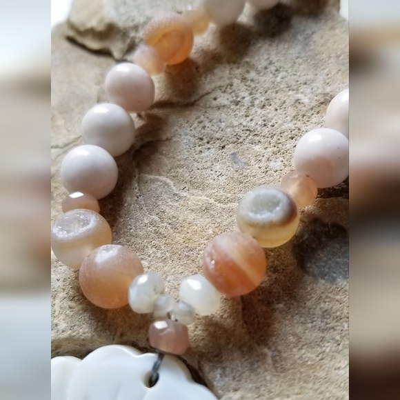 Handcrafted Mother of Pearl with Druzy & Peach Moonstone Necklace Earring Set - Picture 5 of 7